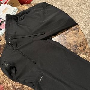 HH works Rhea jogger scrub pants, Black, size petite Large